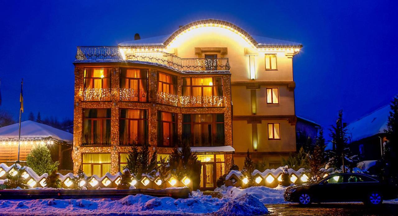 Hotel Kilikiya Úzhgorod Exterior foto